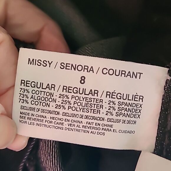 Bandolino sz 8 dark denim with sequined back pockets - Picture 7 of 7